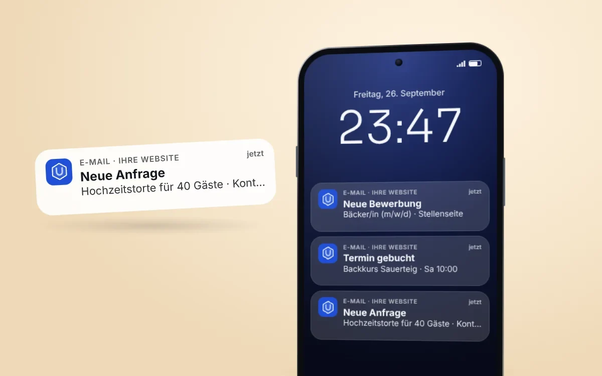 Nahaufnahme eines Handys: E-Mail-Mitteilungen „Neue Anfrage“, „Termin gebucht“ und „Neue Bewerbung“ von der eigenen Website, davor groß die neue Anfrage